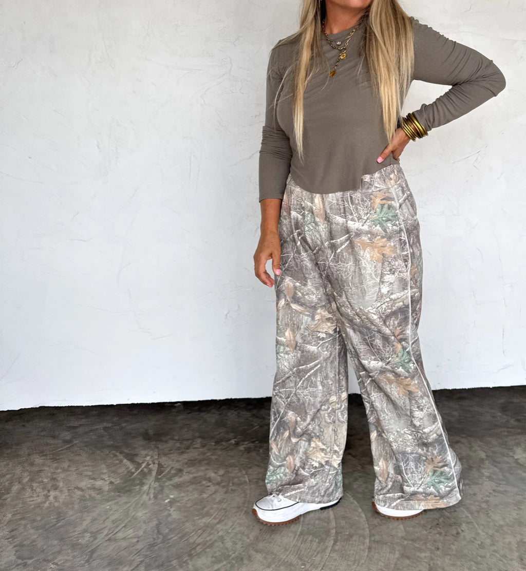 DRIFT AWAY WIDE LEG JOGGERS