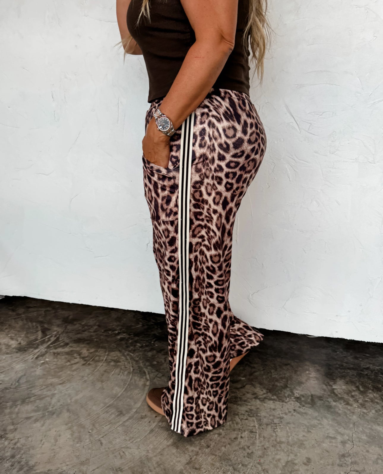 SILKY CHEETAH WIDE LEG PANTS